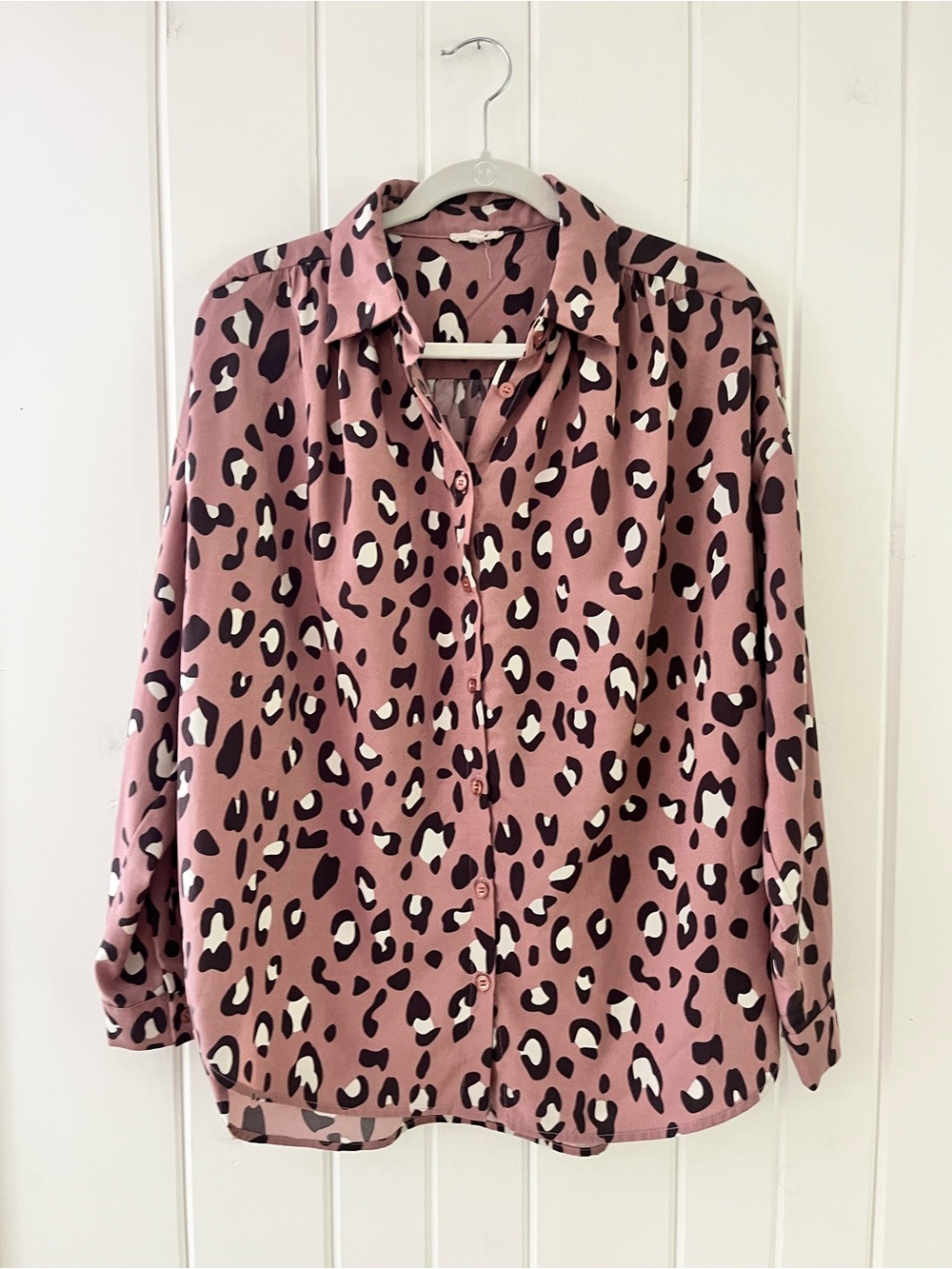 JODIFL Mauve Pink Leopard Print Button-Down Blouse, Sz L (P2P 29”)